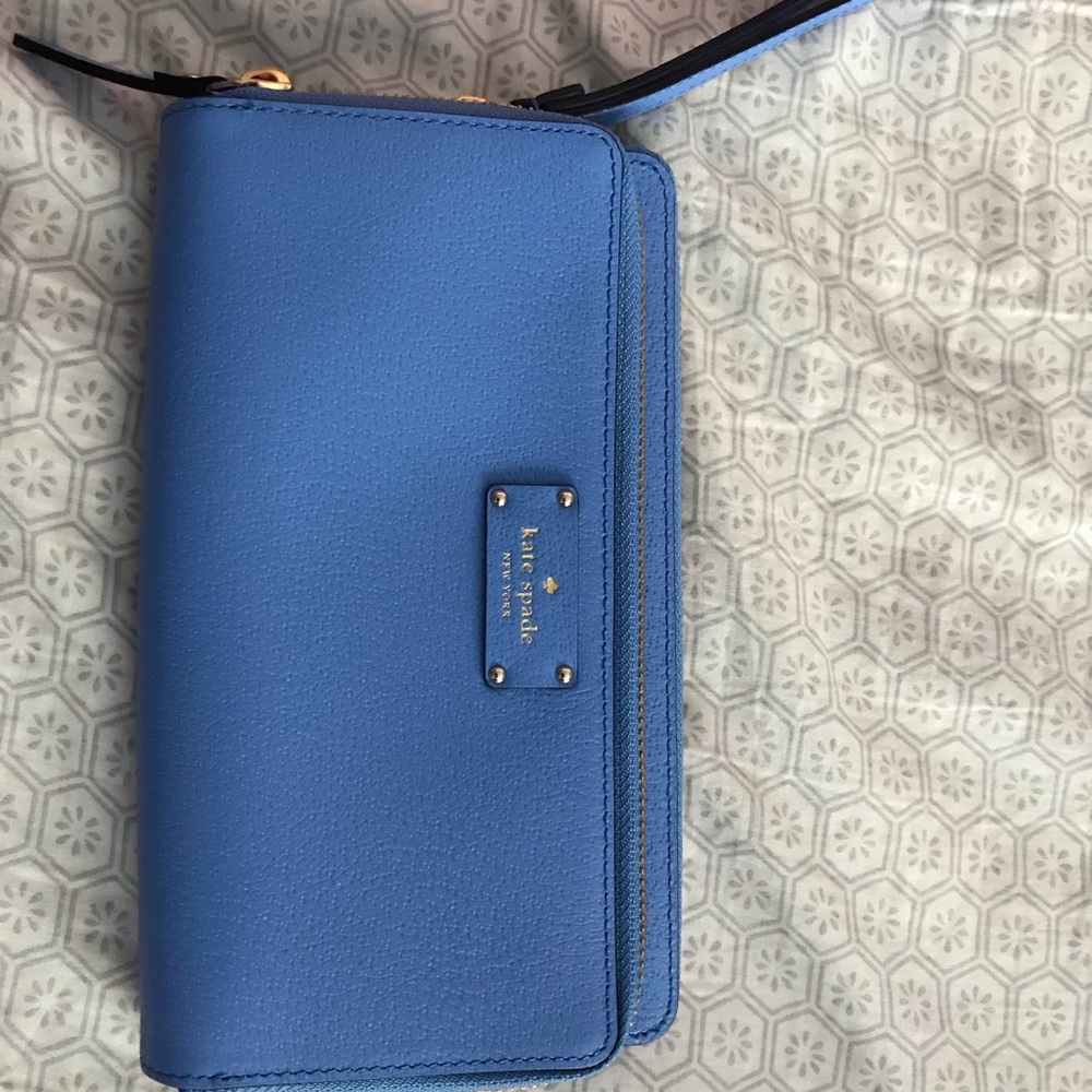 NWT Kate Spade Travel Wallet